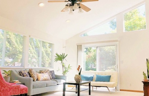 Lake Area House | Lake front; New 65 smart TV;New refrigerator; New dishwasher