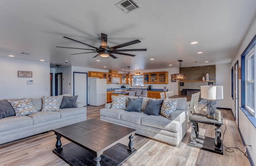 Copeland House | Lake Front With shared Boat Dock and private hot tub