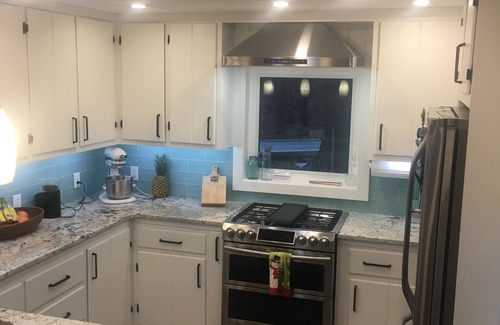 Fremont Cottage | Lake George 2BR Hickory Hideaway