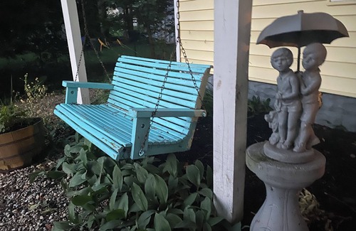 Fremont Cottage | Lake George 2BR Hickory Hideaway