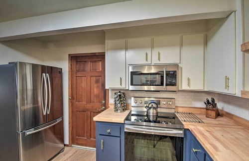 Seneca House | Lake Hartwell Home w/Dock < 10 Miles to Clemson!