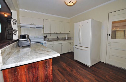 McQueeney House | Lake Haus on McQueeney