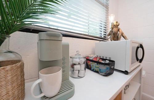 Hickory House | Lake Hickory Trio 1 BR Pink Unit