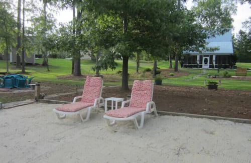 Prosperity Cottage | Lake House Cottage - Private Ramp, Dock & Beach, Great Fishing