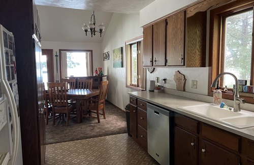 Markesan House | Lake house Getaway perfect for ice fishing