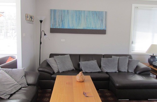 Burrill Lake House | Lake House - Maria Avenue