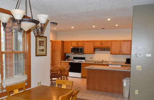 Trego House | Lake House -Tranquil Lake Front at Heartwood Resort