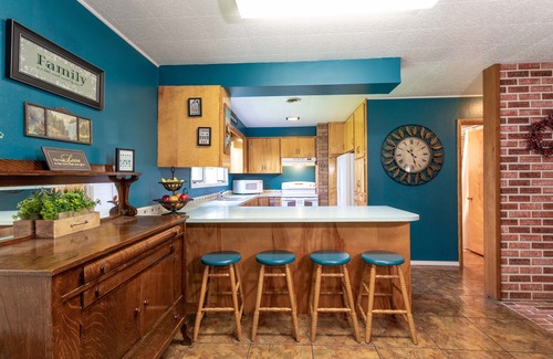 Bigfork House | Lake house w/private dock, balcony, fire pit & gorgeous views - Echo Lake Hideaway