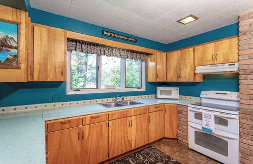 Bigfork House | Lake house w/private dock, balcony, fire pit & gorgeous views - Echo Lake Hideaway