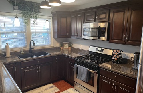 Newville House | LAKE LIFE! AMAZING HOME FOR A GETAWAY! BOOK 3 NIGHTS GET 4TH FREE!