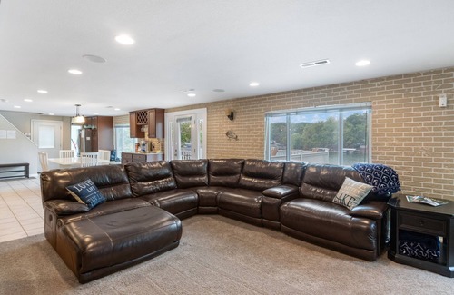 Osage Beach House | Lake Life: Amazing Weekday Specials! Dock, Swim Mat, Cove Water