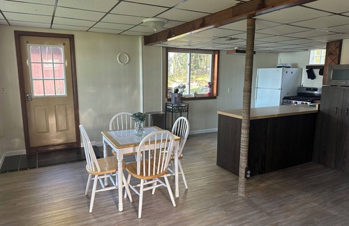 Johannesburg House | Lake Louise Waterfront - Sleeps 8 - Pets Welcome - Kayaks + Snow Trails Nearby