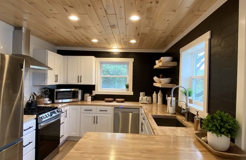 Evart House | Lake Lure Family Retreat