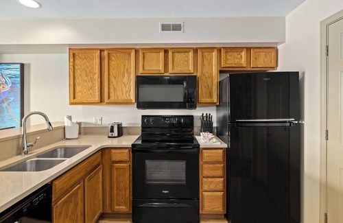 Osage Beach Resort | Lake of the Ozarks: 1BR Condo at Lakeside Resort w/WiFi, Pool & Watersports