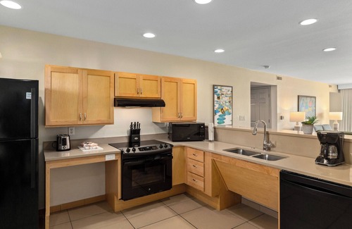Osage Beach Resort | Lake of the Ozarks: 1BR Condo at Lakeside Resort w/WiFi, Pool & Watersports