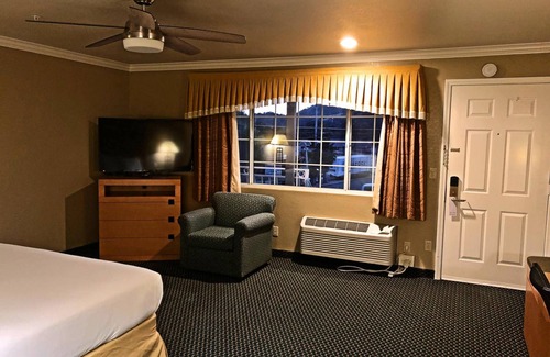 Clear Lake Hotel | Lake Point Lodge