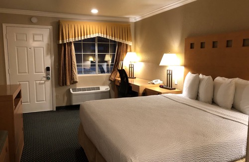 Clear Lake Hotel | Lake Point Lodge