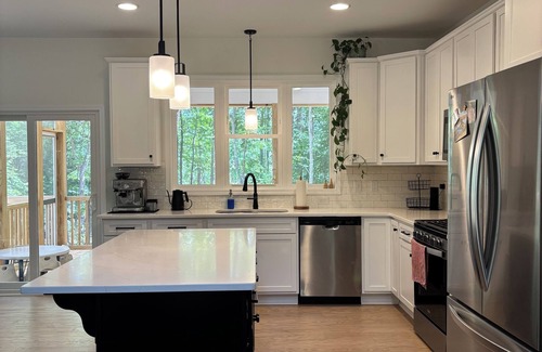 Hillsborough House | Lake Retreat in Hillsborough, NC