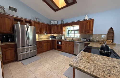 Lake Placid House | Lake Sirena Retreat 5 BR Waterfront Oasis w/Pool