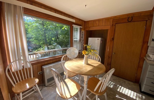 Newbury Cottage | Lake Sunapee, Cozy, Lakefront - Affordable - 4 Season - Cottage