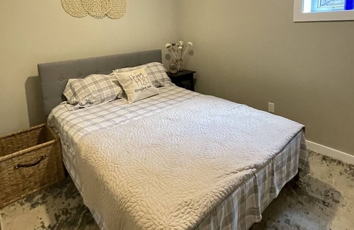 Christina Lake House | Lake Time Getaway