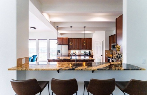 Northshore On Lake Travis House | Lake Travis Getaway - Infinity Pool, Game Room & Custom Theater for Relaxation