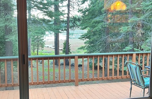 Lake Almanor Country Club Cabin | Lake front, Private Dock, inside the country club