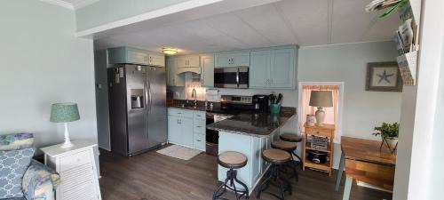 Myrtle Beach House | Lake View 4br2ba Cottage In Ocean Lakes N-114