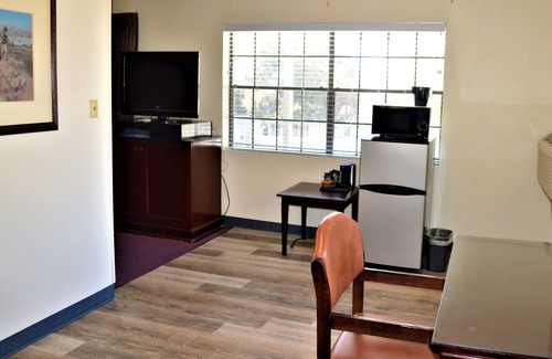 Granbury Hotel | Lake View Inn