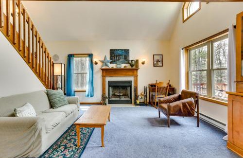 Greentown House | Lake Wallenpaupack Summer Getaway with Pool Access!