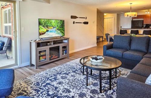 East Kootenay Apartment | Lake Windermere Pointe by StayIn