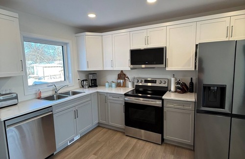 Dunnottar Cabin | Lake Winnipeg Retreat in Matlock, MB