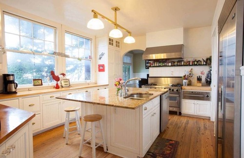 Hood River Apartment | Lakecliff Lodge Estate and Wedding Venue