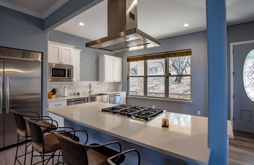 Burnet House | Lakefront 6BR Retreat w Dock & Game Room