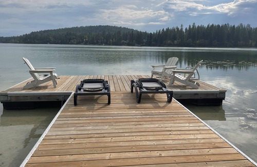 East Kootenay Cabin | Lakefront and Private Dock on Tie Lake