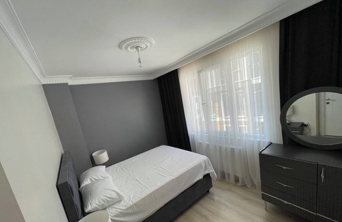 Kucukcekmece Apartment | Lakefront, Balcony View Near Sea