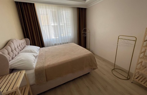 Kucukcekmece Apartment | Lakefront, Balcony View Near Sea