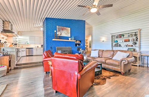 Brownwood House | Lakefront Brownwood Home w/Private Boat Dock
