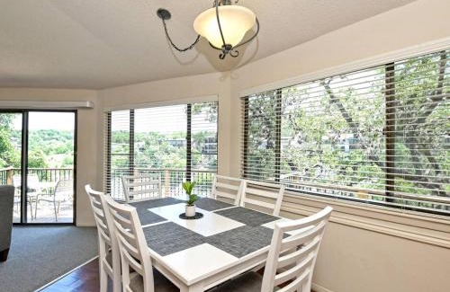 Lakeway House | Lakefront Bungalow With Community Poolhot Tub #9