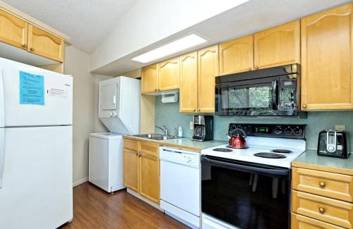 Lakeway House | Lakefront Bungalow With Community Poolhot Tub #9