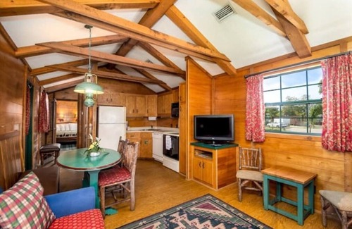 Seminole Cabin | Lakefront Cabin 10min toBEACH/Dogs OK/Kayak/#409