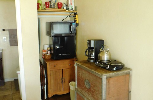 Little Elm Cabin | Lakefront Cabin! Ski, boat, fish, swim! 14+ acres! Perfect for a quick get-away!