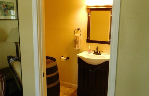 Little Elm Cabin | Lakefront Cabin! Ski, boat, fish, swim! 14+ acres! Perfect for a quick get-away!