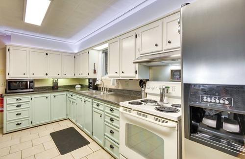 Longtown Cottage | Lakefront Canadian Gem: Hot Tub, Decks & Grills