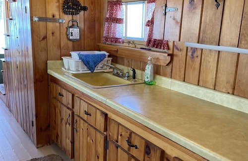 South China Cottage | Lakefront Cottage 3BR Mid Maine, China Lake, Belgrade close to coast, wifi