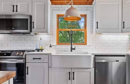 Alden Cottage | Lakefront Cottage on Clam Lake —access to Torch lake!