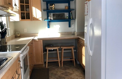 Windham House | Lakefront Cottage on Little Sebago - 100 ft of frontage, endless laidback fun!