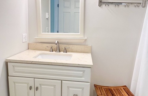 Damariscotta Cottage | Lakefront Cottage, 35' from waters edge!