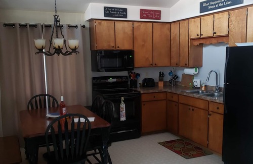 Paris Cottage | Lakefront Cottage