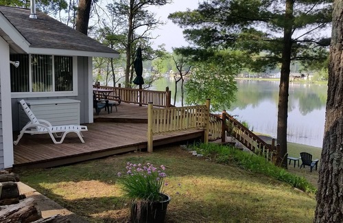 Lake House | LAKEFRONT COTTAGE
